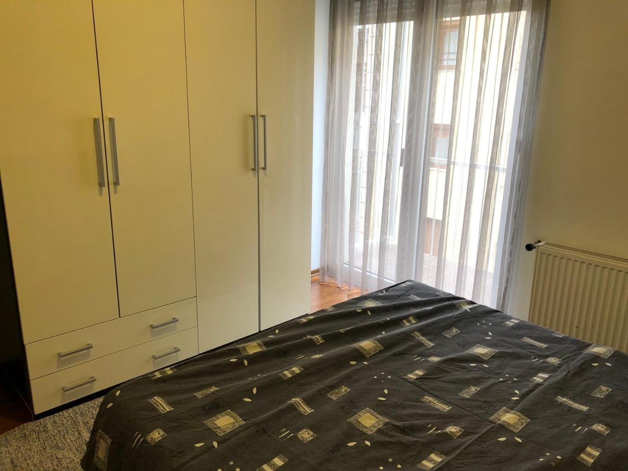 Apartment Prishtina Prishtine Bagian luar foto